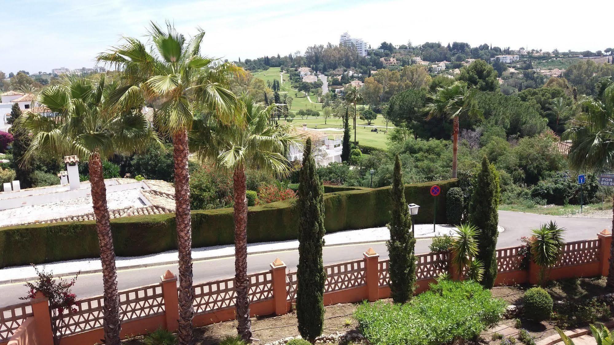 Royal Suites Marbella Benahavis Bagian luar foto